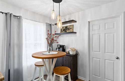Clarksville House | Single Family Home in a Beautiful Neighborhood