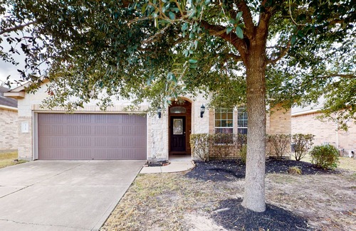 Cypress House | Single-family home with fenced yard, AC, & washer/dryer - close to everything