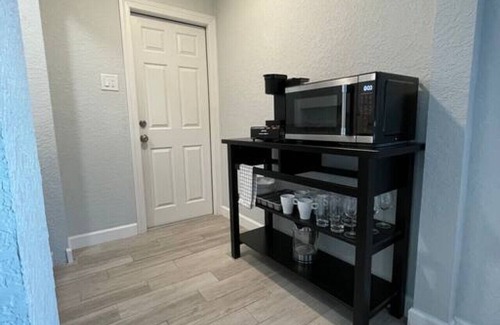 United Central House | Single Family House portion in St Petersburg FL Unit B
