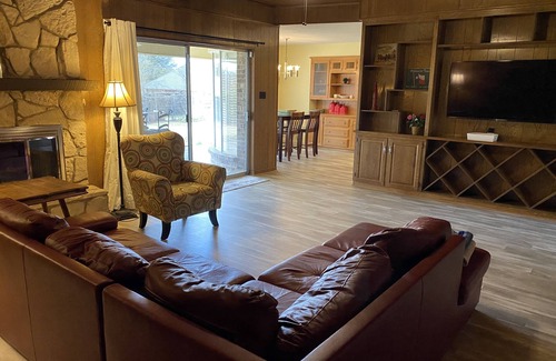 Rockwall House | Single Family in Lakeside Neighborhood-close to 66