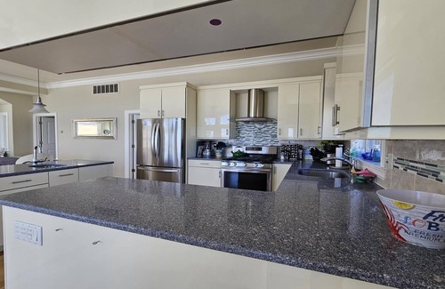 North Beach Haven House | Single Family. Ocean Front. WIFI. Washer & Dryer. Rooftop Deck. Master Suite.
