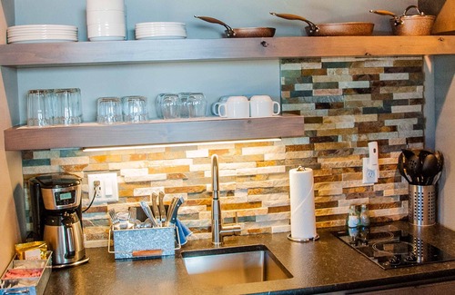 Canon City Cabin | Single King Cabin - Royal Gorge Cabins