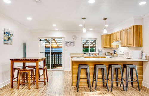 Ocean Park House | Single-level home with firepit & gas fireplace - walk to the beach, 3 dogs OK