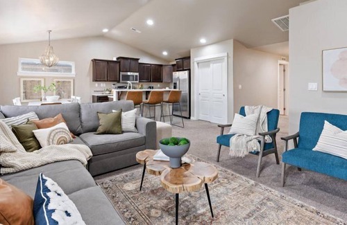 Southwest Ada County Alliance House | Single Level Living W/Fully Fenced Yard