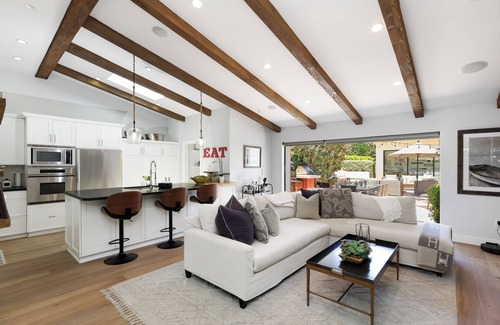 Corona del Mar House | Single level private home with spa, great outdoor space and close to CdM beaches