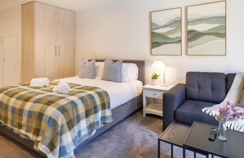 Christchurch City Centre Apartment | Single Level, Studio Retreat, in Bath Street