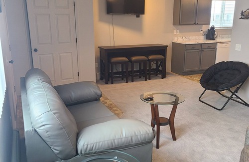 Bozeman House | single/multi family 4 bed 2 bath 2 garage