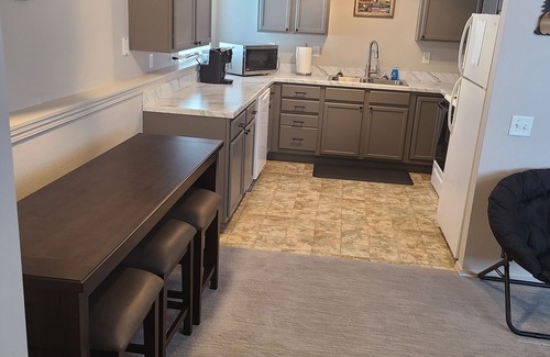 Bozeman House | single/multi family 4 bed 2 bath 2 garage