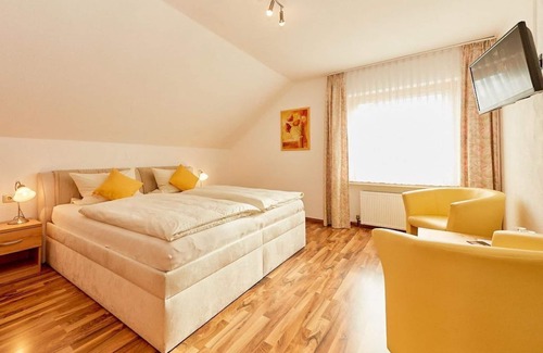 Kueser Plateau Bed & Breakfast | Single room - Gästehaus Esslinger