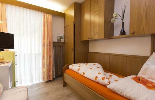 Neusach Apartment | Single Room Goldstern - Kamenhof