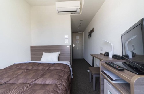 Hakata Ekimae Hotel | Single room nonsmoking semidouble plan with bre/Fukuoka Fukuoka