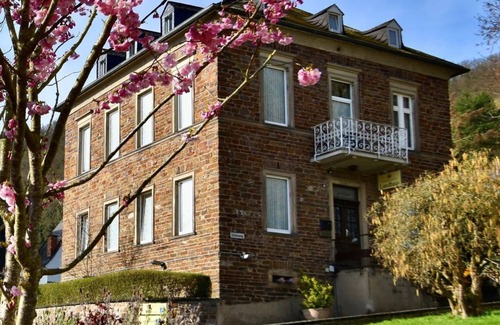Karden House | Single room, shower or bath, WC, Superior - Schloss-Hotel Petry