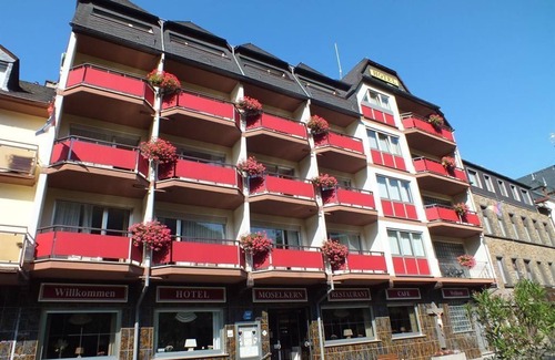 Moselkern House | Single room, shower or bath, WC, balcony - Hotel Moselkern