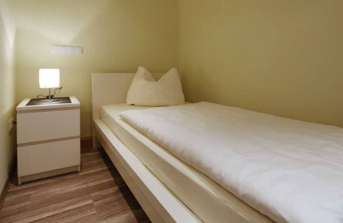 Wallmerod House | Single Room Standard 1 - Corners. Inn - Westerwald