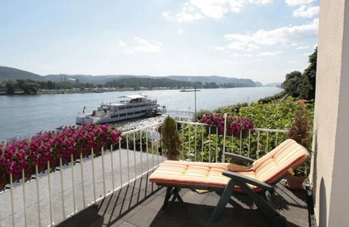 Bad Breisig House | Single room with bath or shower/WC - Hotel Rhein-Residenz