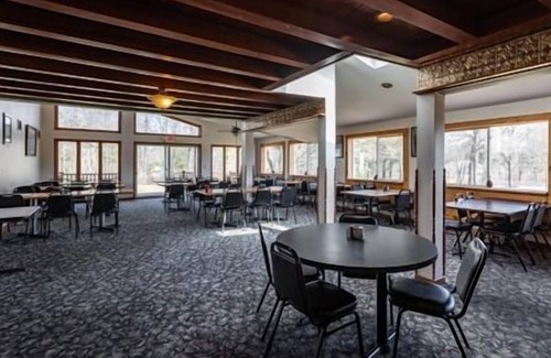Neillsville House | Single space in comfortable resort in Neillsville, Wisconsin locate near Lake Arbutus