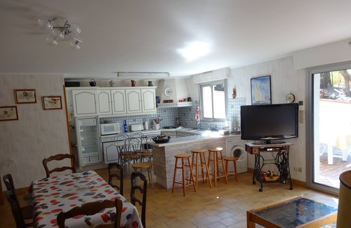 Piraillan Apartment | Single-storey apartment with garden, terrace in the middle of the Cap Ferret peninsula