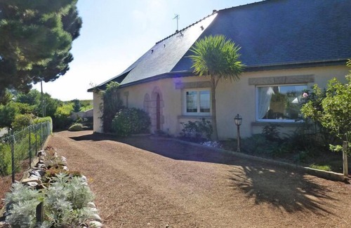 Hillion House | Single-storey holiday home, 150 m from the beach