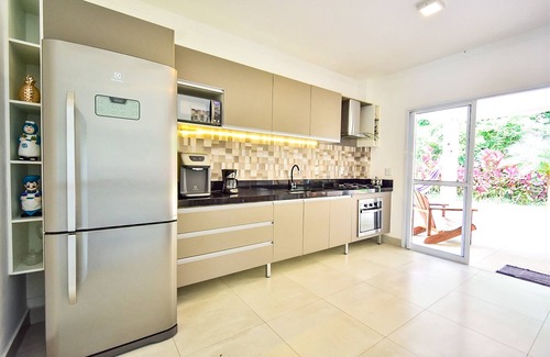 Costa do Sol House | Single storey house with 3 suites with air conditioning, WIFI, Smart TV, swimming pool, barbecue.