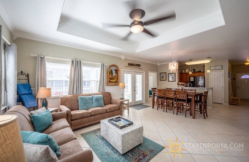 Safe Harbor House | Single Story 3 bedroom townhome just off of 11th. King bed