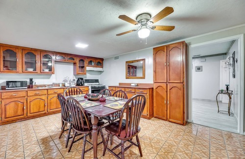 Brownsville House | Single-Story Brownsville Home ~ 2 Mi to Airport!