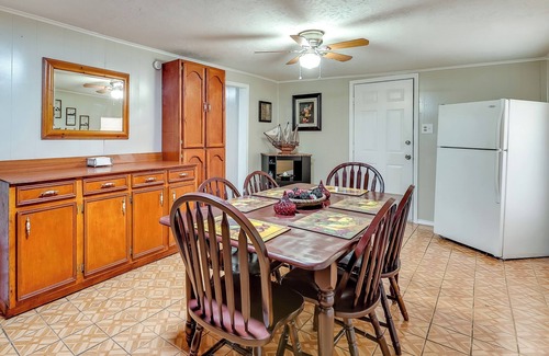 Brownsville House | Single-Story Brownsville Home ~ 2 Mi to Airport!
