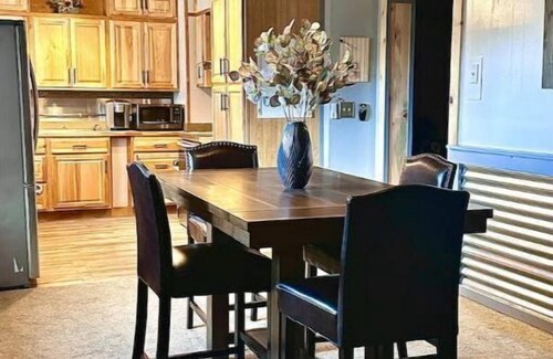 Lakeview House | Single Story Home in a quiet neighborhood