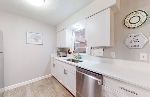 Sarasota Springs House | Single-story home with private yard, enclosed patio, updated interior, & W/D