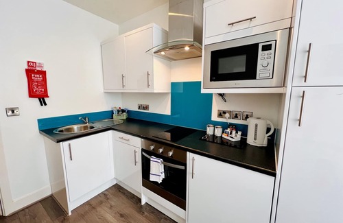 Barbican Apartment | Single Studio Apartment in the City Centre with private En-suite shower room