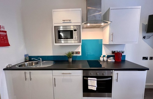 Barbican Apartment | Single Studio Apartment in the City Centre with private En-suite shower room