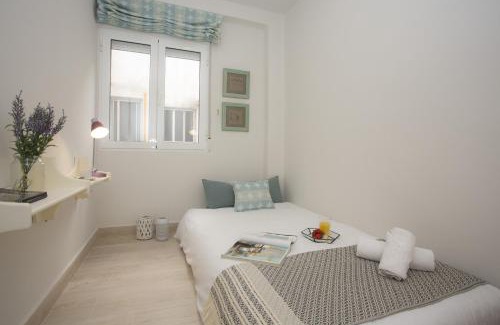 Trinitat Apartment | SingularStays Calderon
