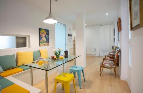 Ciutat Vella Apartment | SingularStays Reina II