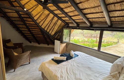 Marloth Park Bed & Breakfast | Singwe Private Safari lodge