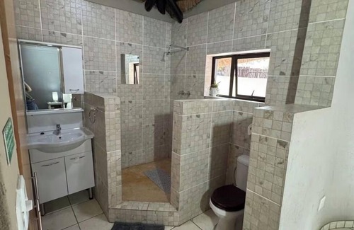 Marloth Park Bed & Breakfast | Singwe Private Safari lodge