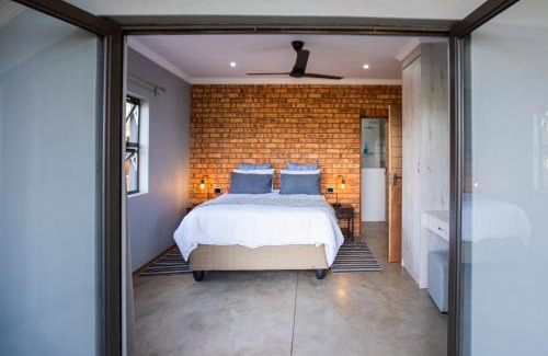 Broederstroom Apartment | Sink Huis at Benlize