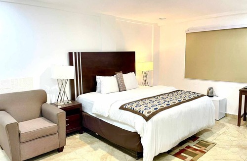 Monrovia Hotel | Sinkor Palace