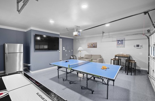 Westport Villa | Sip, Sip Away by AvantStay | Pool + Hot Tub