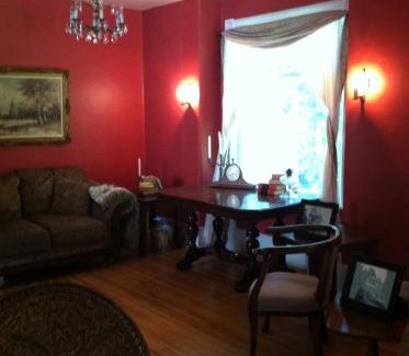 Dauphin Bed & Breakfast | Sir Edgar House B&B