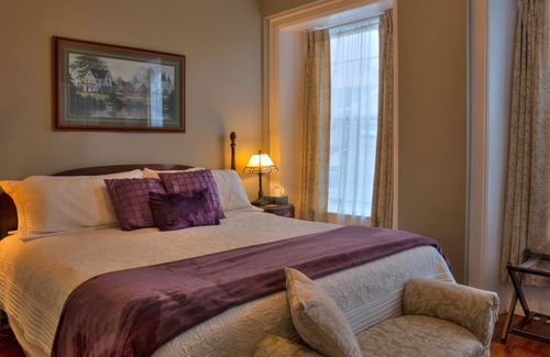 Brockville Bed & Breakfast | Sir Isaac Brock B&B Luxury Suites