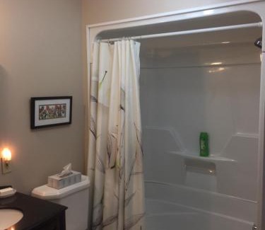 Brockville Bed & Breakfast | Sir Isaac Brock B&B Luxury Suites