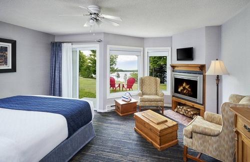 Eagle Lake Hotel | Sir Sam's Inn & Waterspa - Adults Only