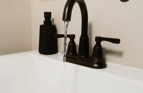 North Philadelphia East Apartment | Siren's Cozy Cove w/Adult Playroom in Center CITY