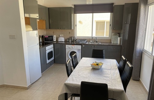 Universal Apartment | Sirena Sunrise