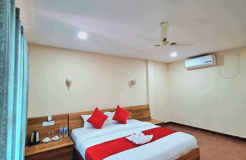 Sauraha House | sisaipark village