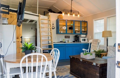 Sister Lakes Cabin | Sister Lake Cottages - Unit 1