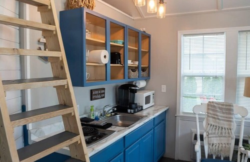 Sister Lakes Cabin | Sister Lake Cottages - Unit 1