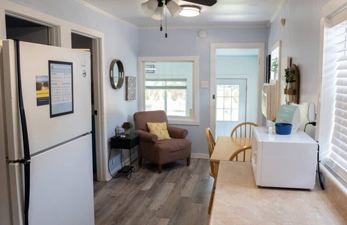 Sister Lakes Cabin | Sister Lake Cottages - Unit 2