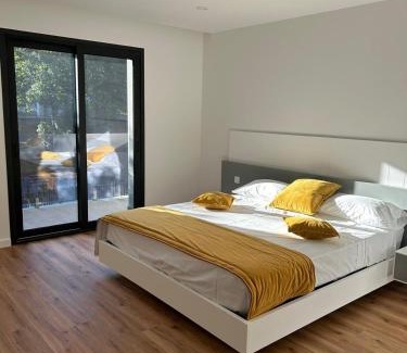 Ponte da Barca Apartment | Sisters Apartamento -200m2 centre ville