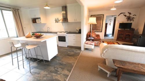 Sisters Beach House | Sisters Beach House