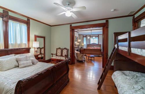 Fairbury House | Sisters Inn-Family Suite